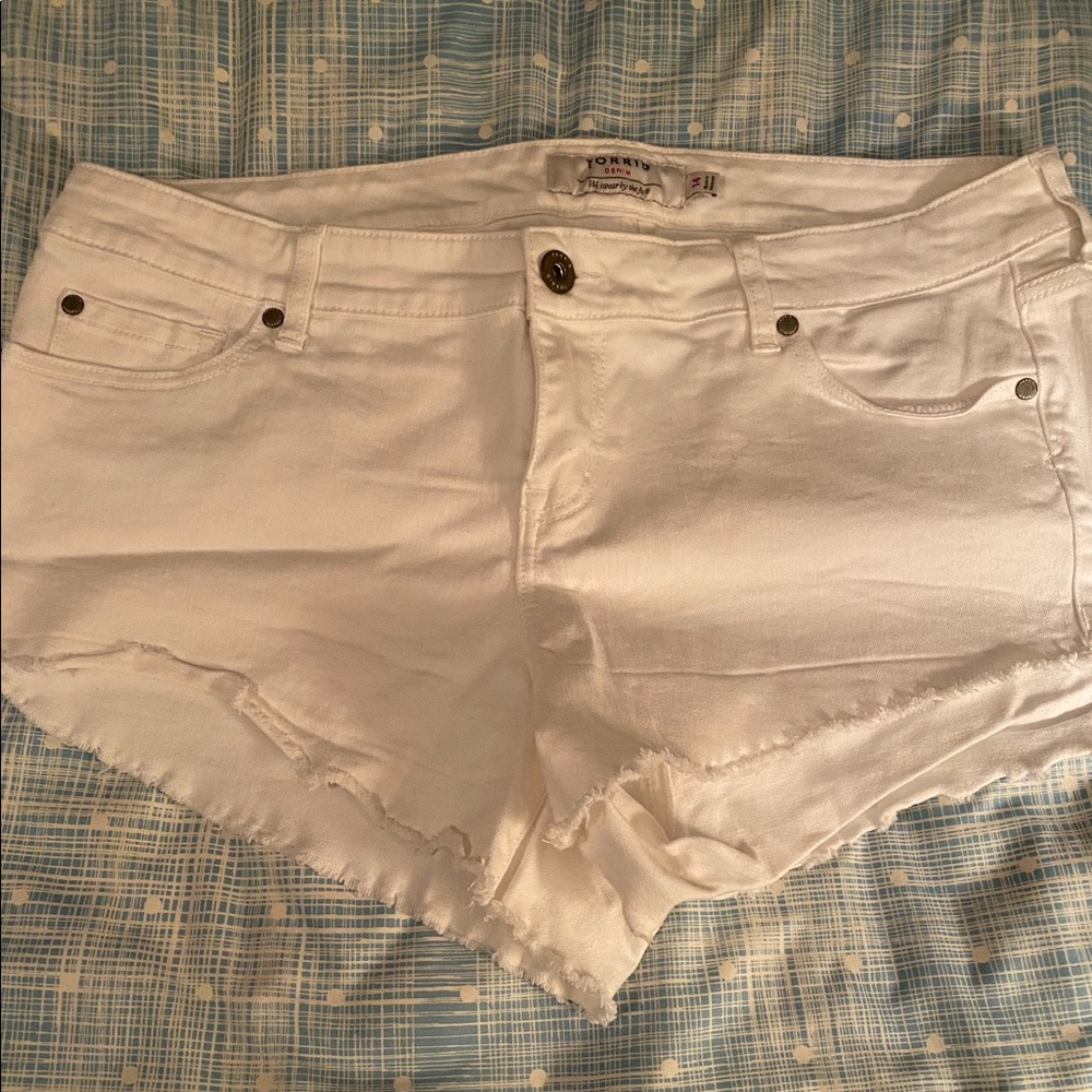 Torrid short shorts w/ frayed hem - size 14 white